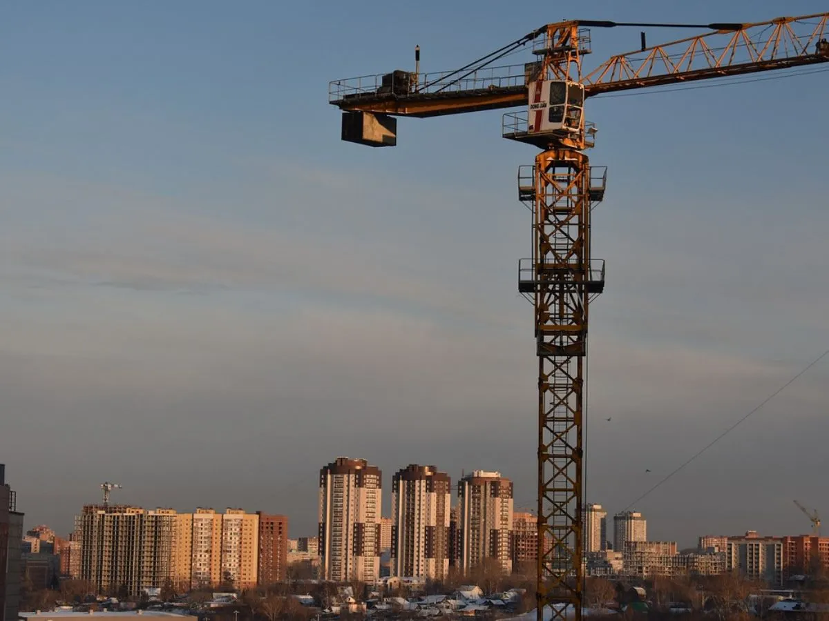 Real estate stocks: 6 महीने में 32% गिरा, अब उड़ान की बारी! इस Realty Stock में है 64% अपसाइड की ताकत, ब्रोकरेज ने दी BUY रेटिंग – fell 32 in 6 months now its time to fly this realty stock has 64 upside power brokerage gives buy rating