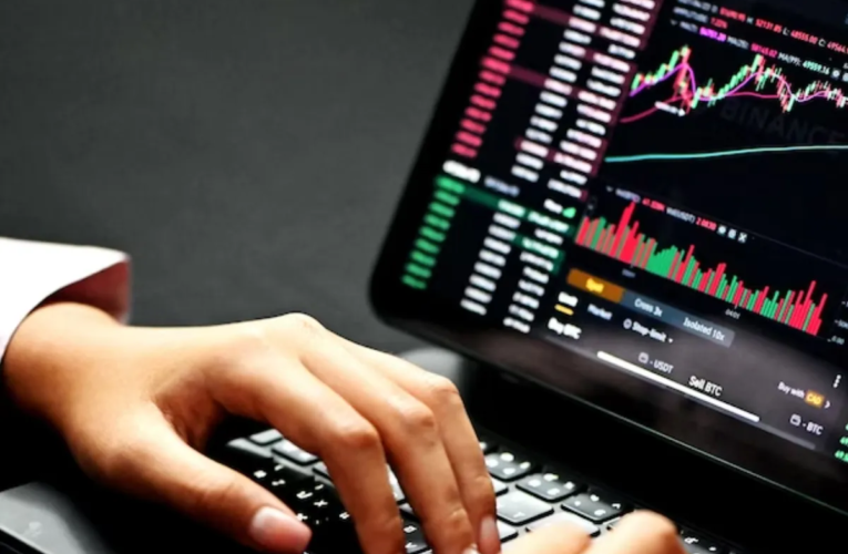 Stock Market Wrap Up: ट्रंप टैरिफ, FIIs ने बढ़ाई चिंता, निवेशकों के डूबे ₹3 लाख करोड़; मेटल इंडेक्स 4% टूटा – stock market wrap up tariff and fiis increase concern investors this week rs